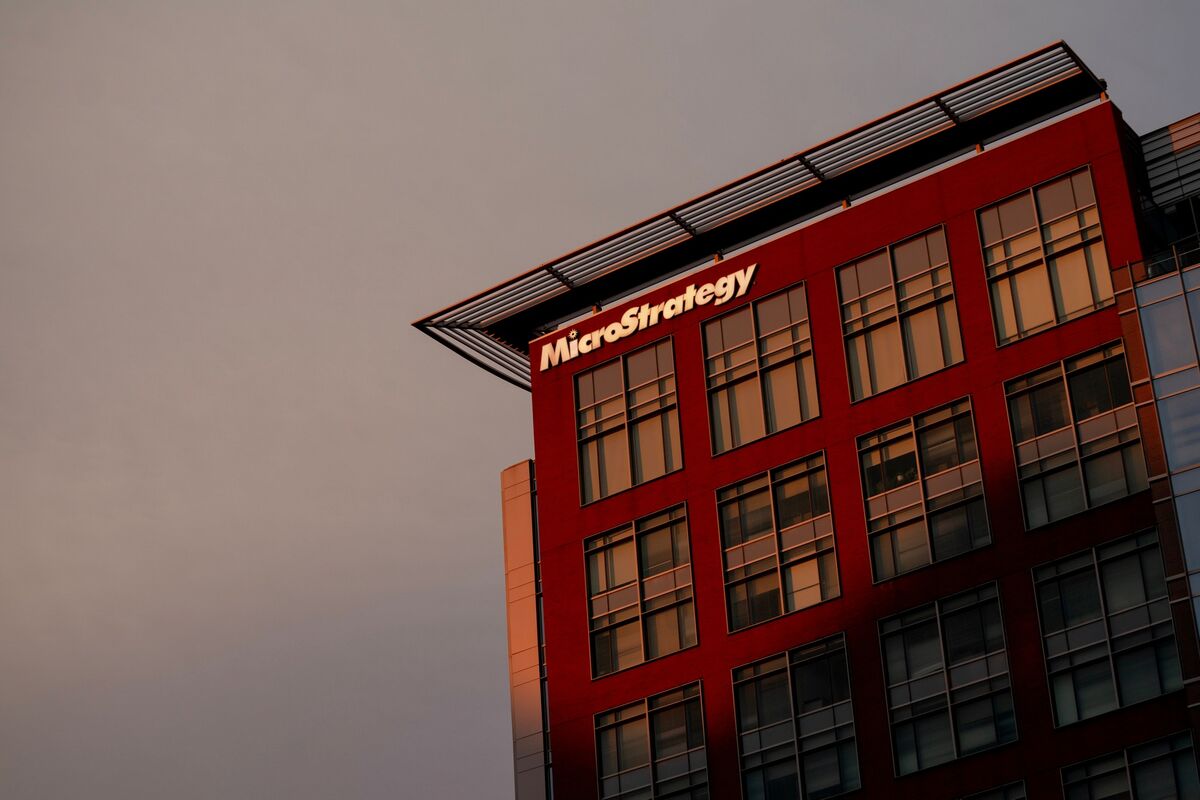 assets.bwbx.io image