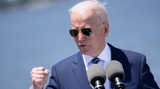 Biden Team Likely to Proceed With Trump China Investment Ban