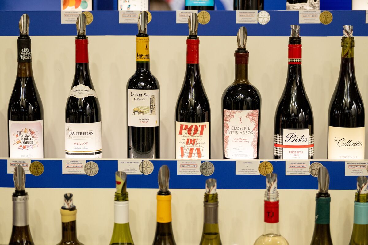 Macron Rebuffs Trump’s Threats of Wine Tariffs as G7 Meets