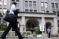 Super-Long Yields May Fall on MOF Five-Year Focus