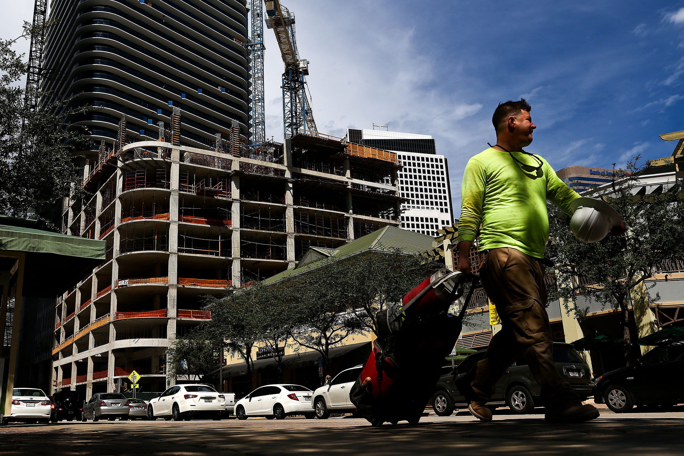 Fed's Powell Says Risks Are Mixed and Real Estate Is a Concern - Bloomberg