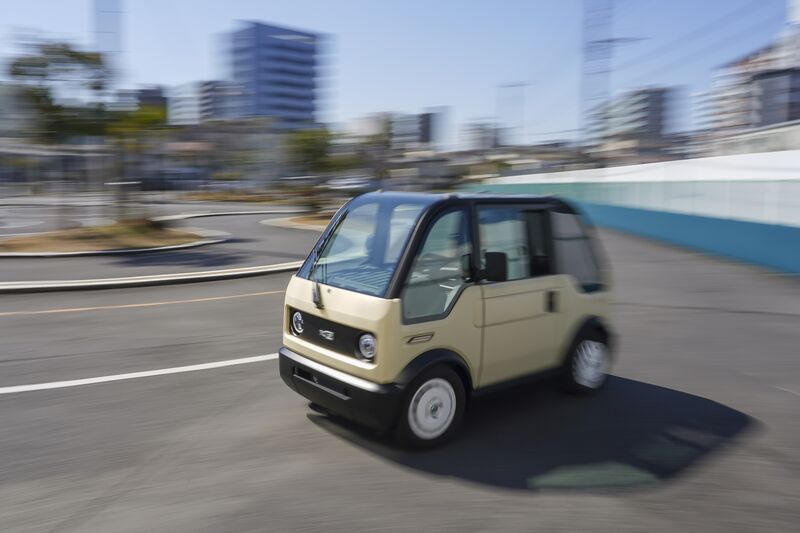Ultra Compact Electric Vehicle 'mibot' Test Drive