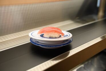 A plate of tuna sushi 