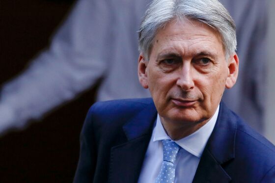 Social Unity More Important Than Brexit Costs, Hammond Says