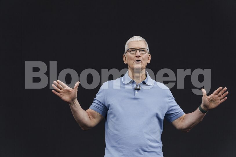 Apple Hosts Worldwide Developers Conference