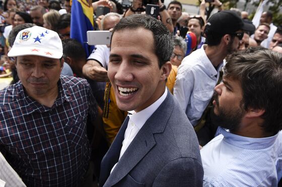 Venezuela's Presidents Duel Over Citgo, the Crown Jewel of PDVSA