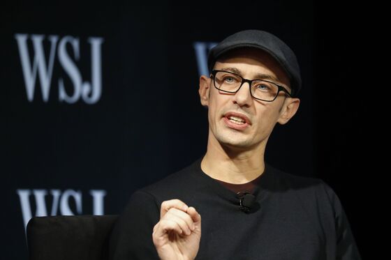 Shopify Climbs as Post-Virus Return to Stores May Not Matter
