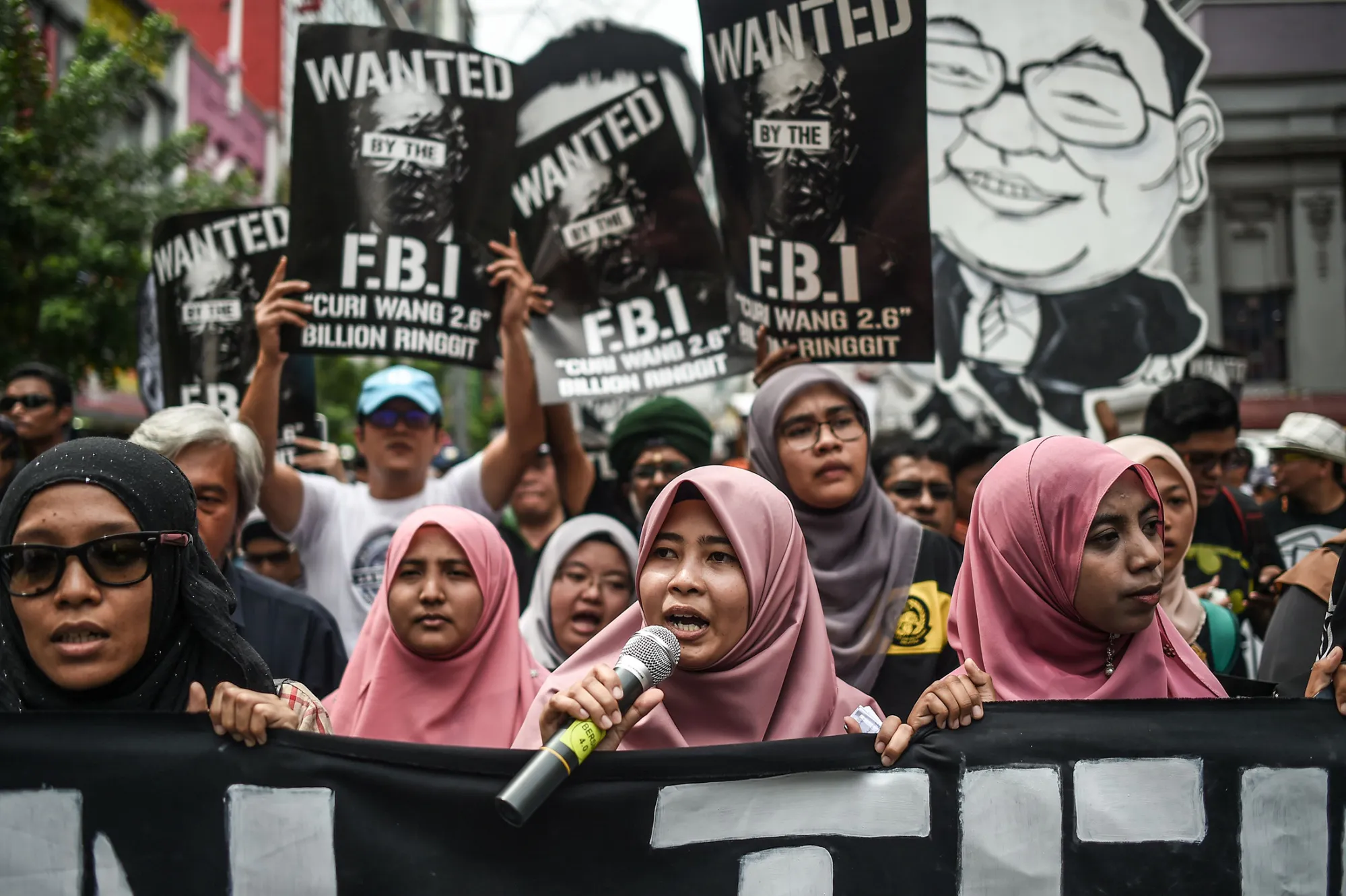 Student activists march during a protest over a financial scandal involving 1MDB&nbsp;in Kuala Lumpur on Aug. 27, 2016.&nbsp;