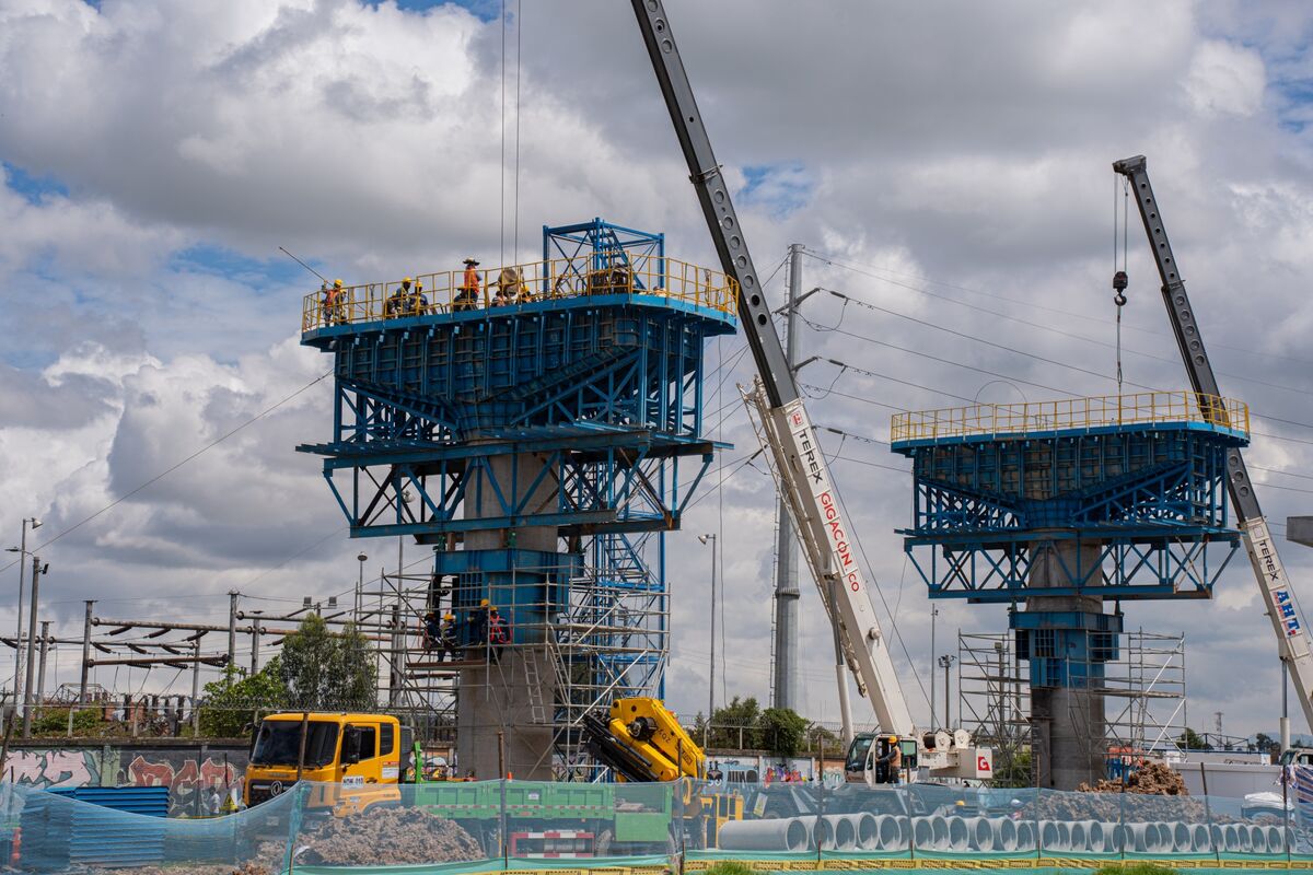 🟪"Colombia e Cina: Petro ignora le pressioni USA e abbraccia la banca di sviluppo cinese"