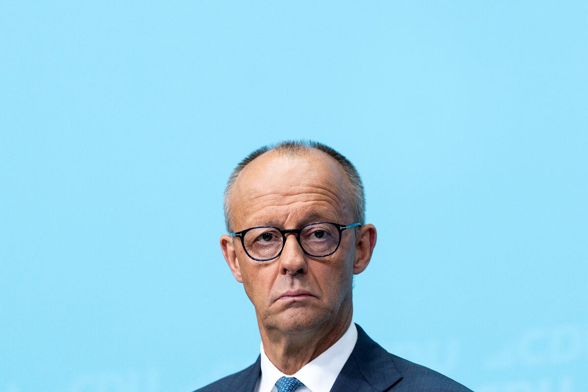 Merz Faces Down Party Revolt With Far Right Advancing in Germany