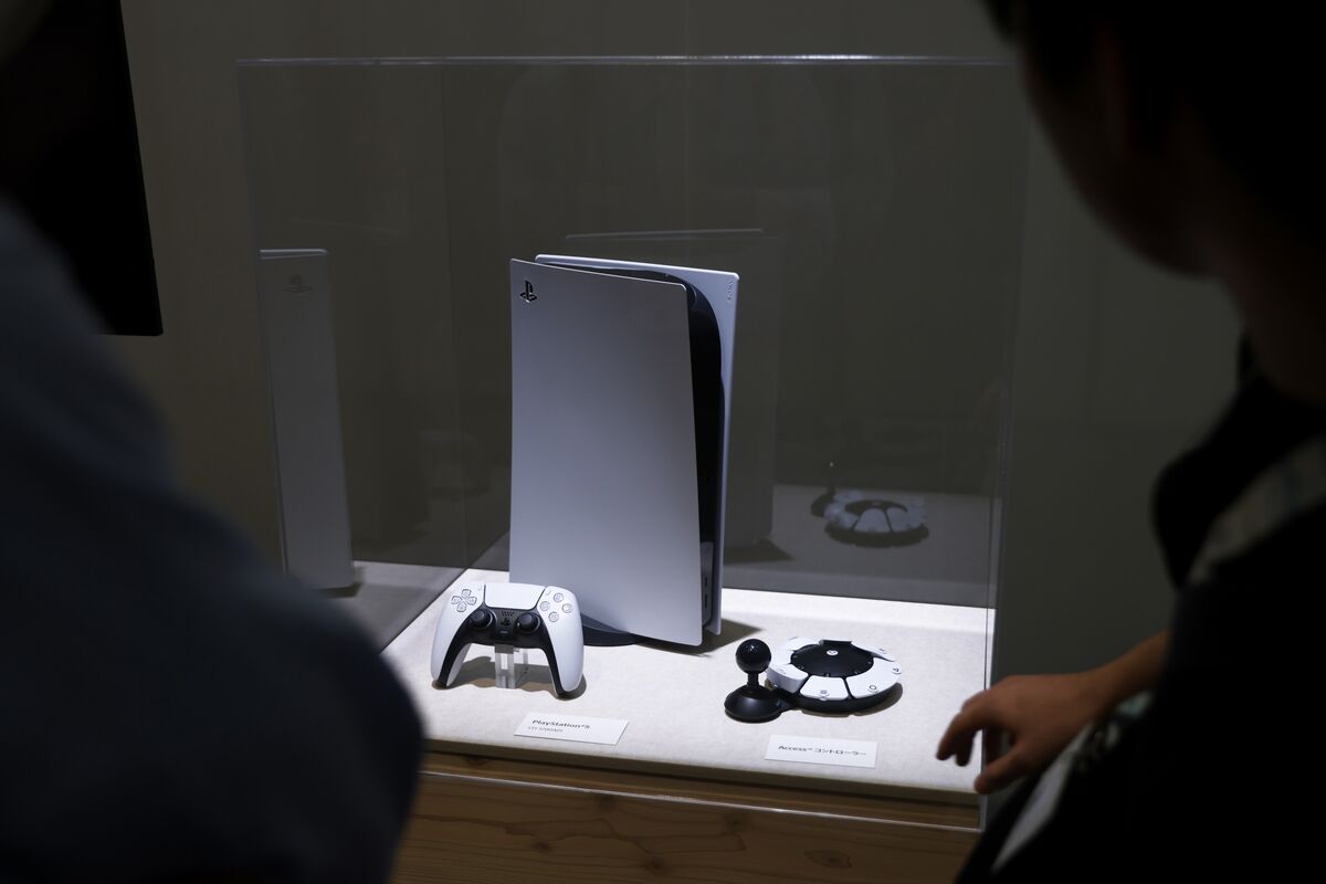 Sony Hikes Outlook as Games Help Offset Smartphone Weakness - Bloomberg