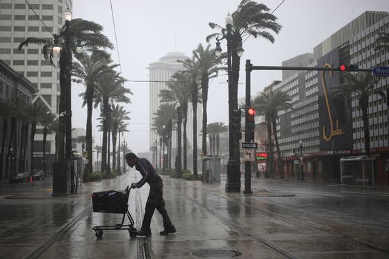 New Orleans Goes Dark as Hurricane Ida Slams into Louisiana