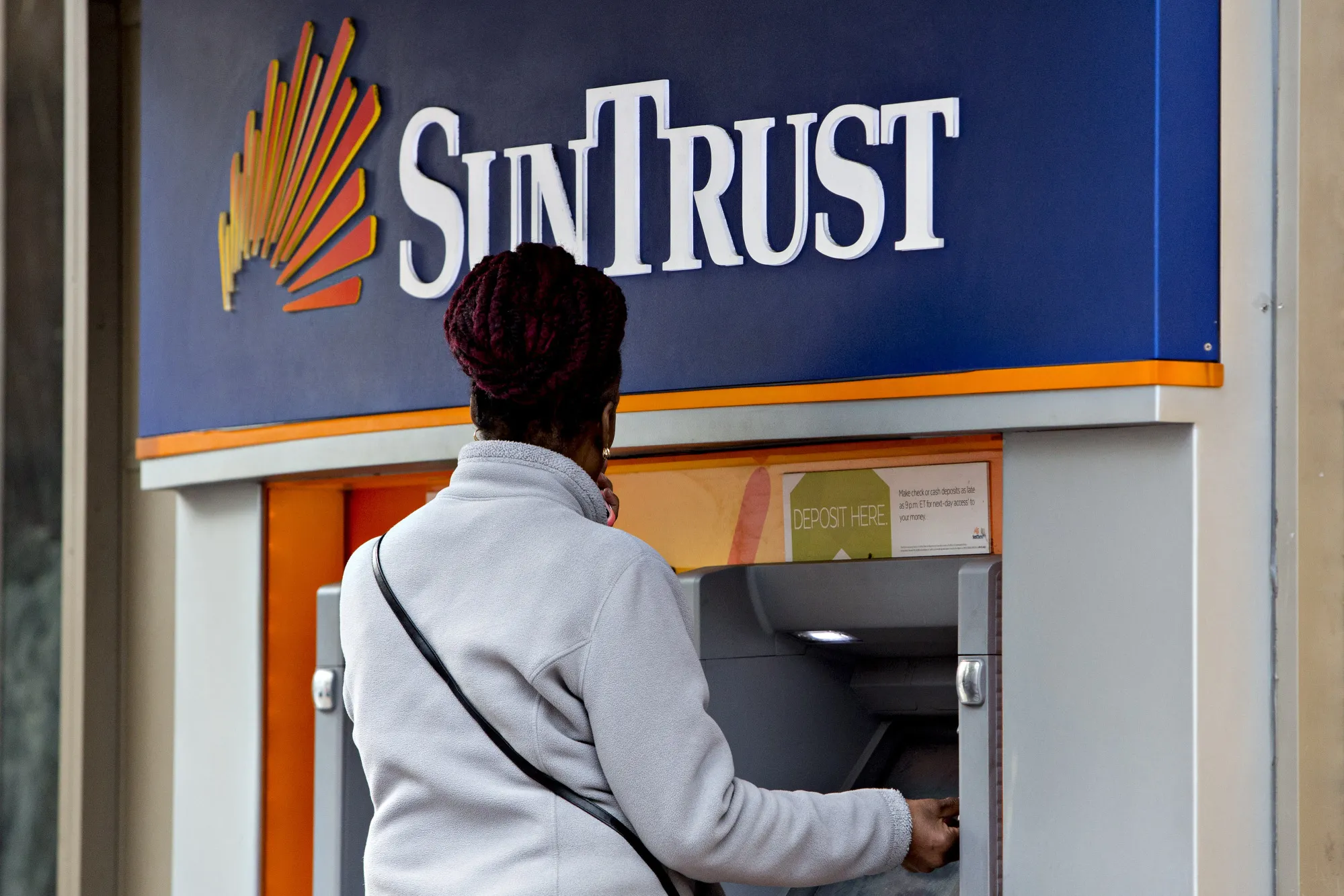 A SunTrust Banks Inc. Branch Ahead Of Earnings Figures