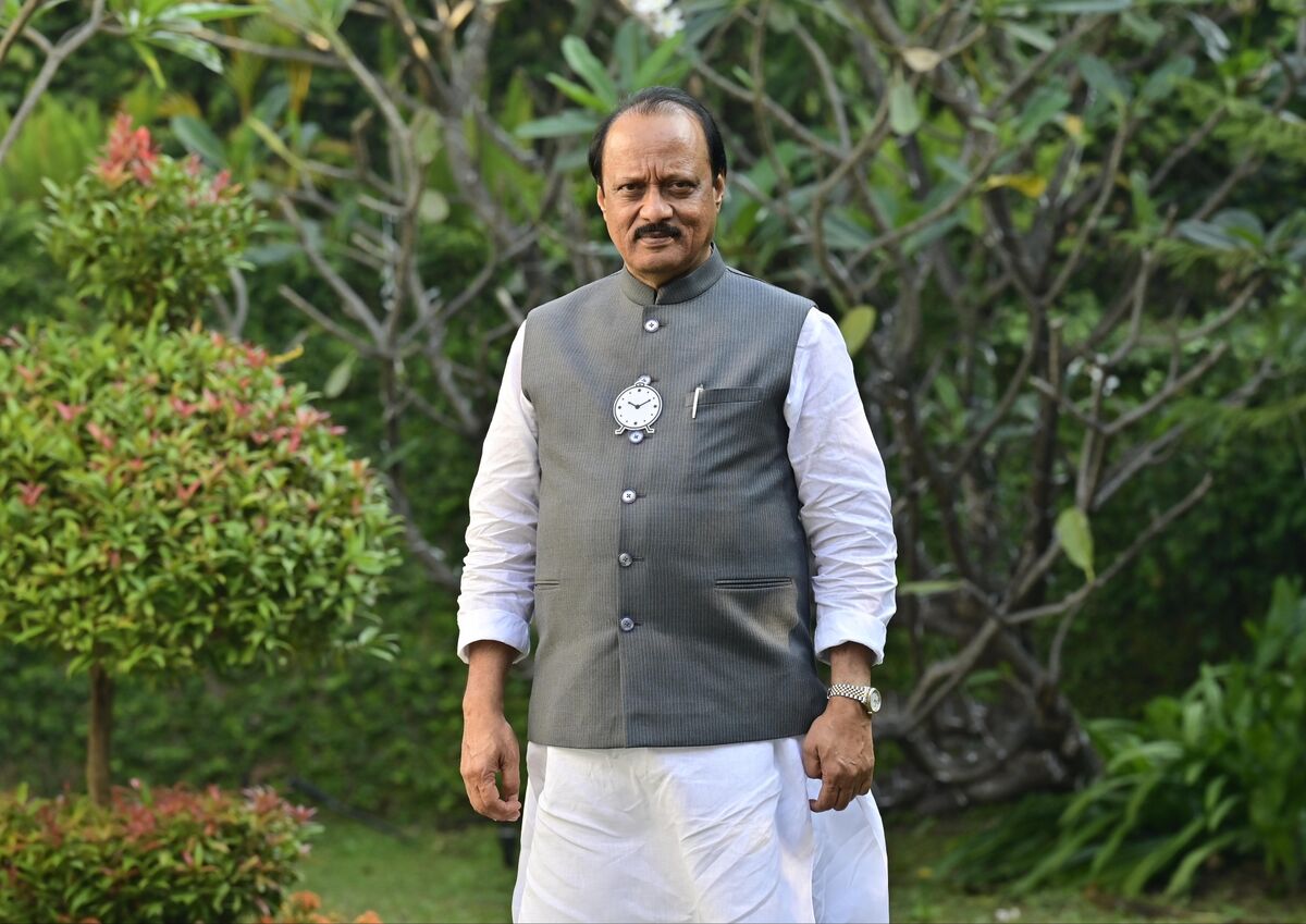 Senior Indian Politician in Key State Killed in Plane Crash Senior Indian Politician in Key State Killed in Plane Crash