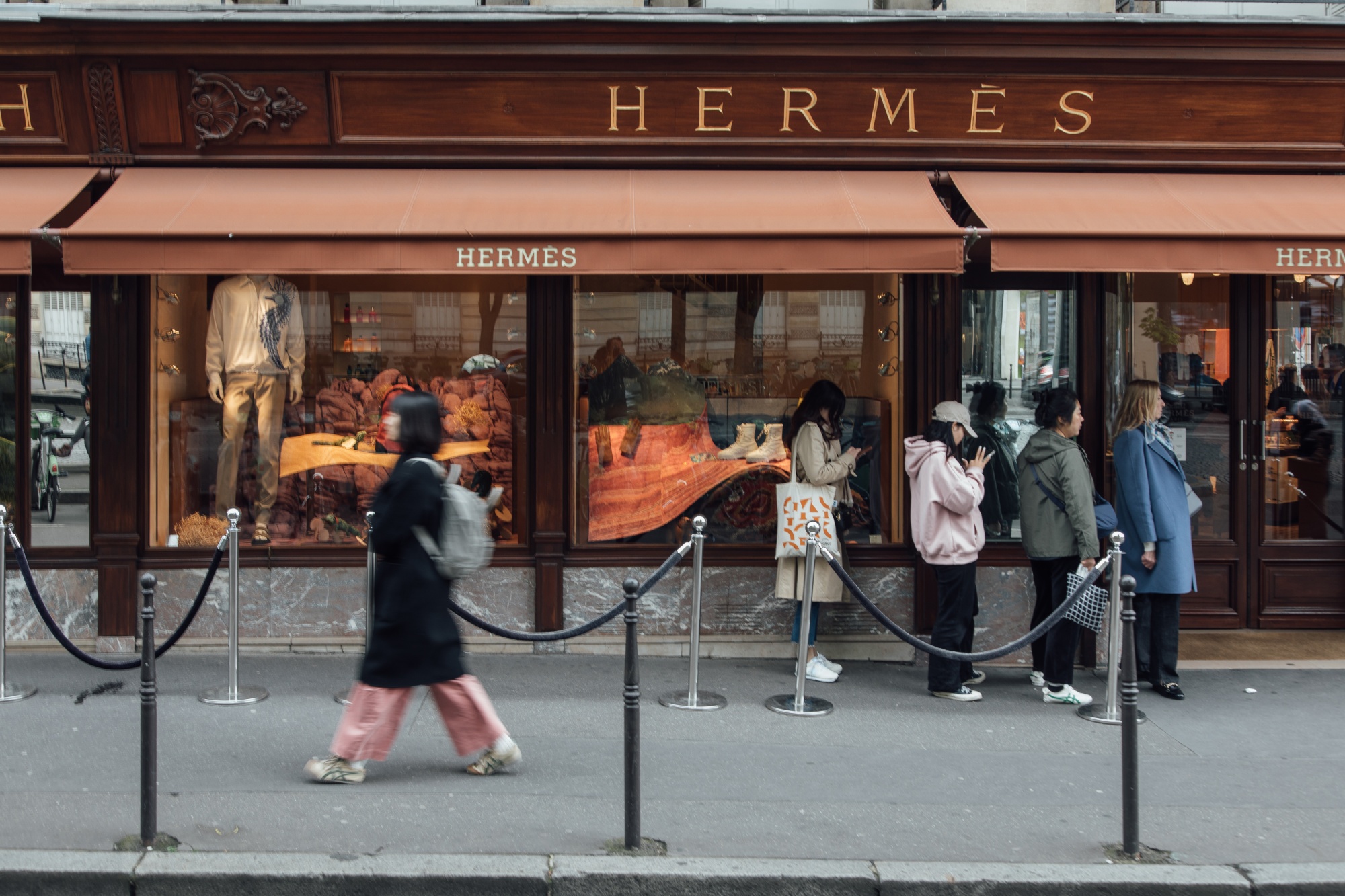 Hermes sales climb as US, Europe shoppers splurge on Birkin bags