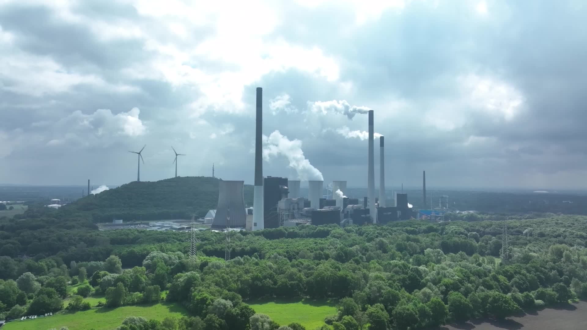 Watch Germany Turns to LNG to Fill Energy Gap - Bloomberg