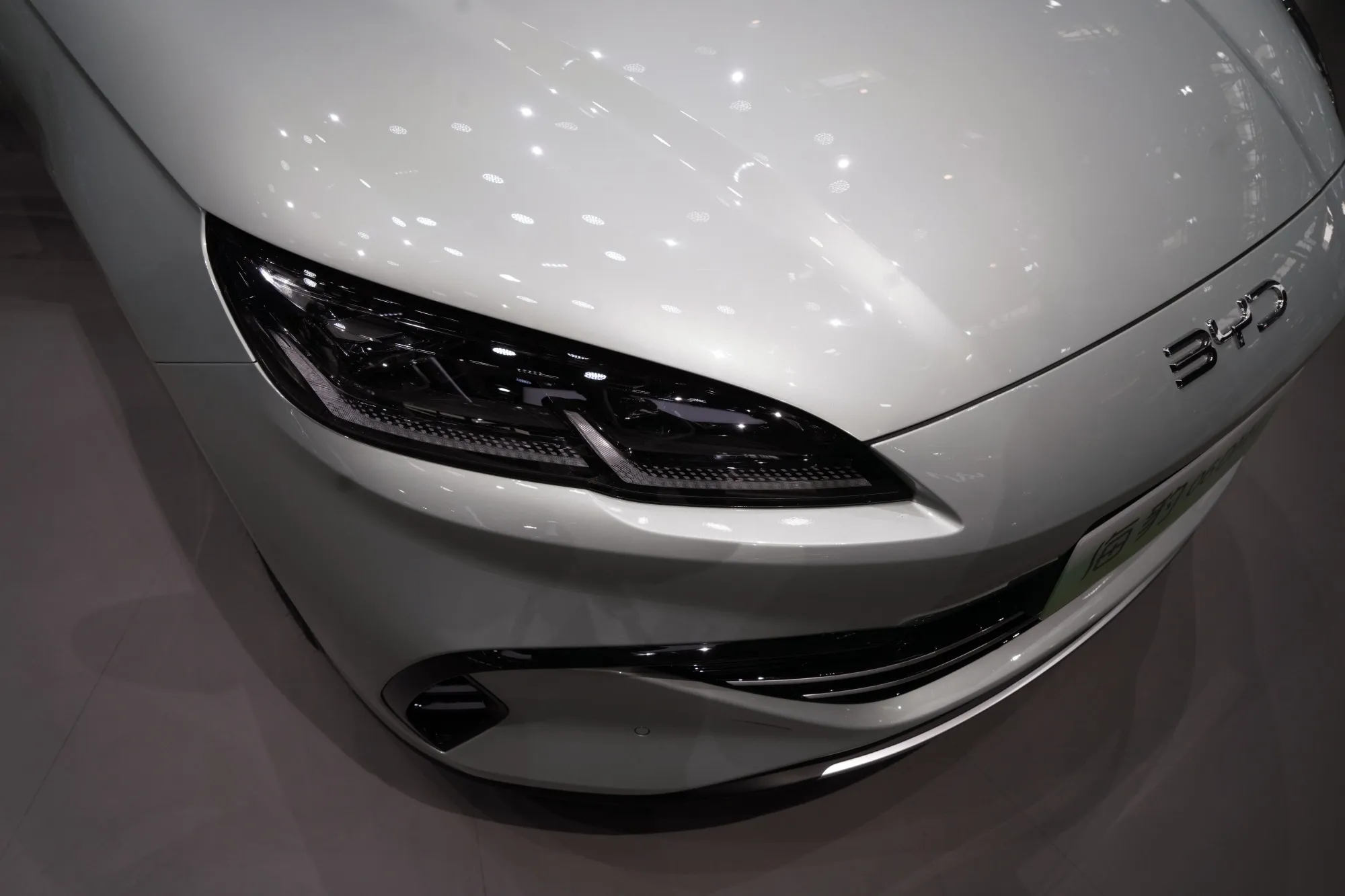 A BYD Seal 06 DM-i electric vehicle.