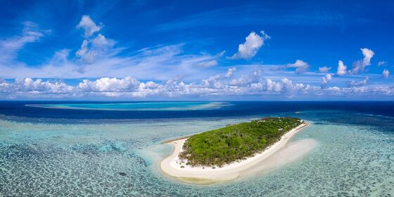 Uber Launches Submarine Rides to Great Barrier Reef