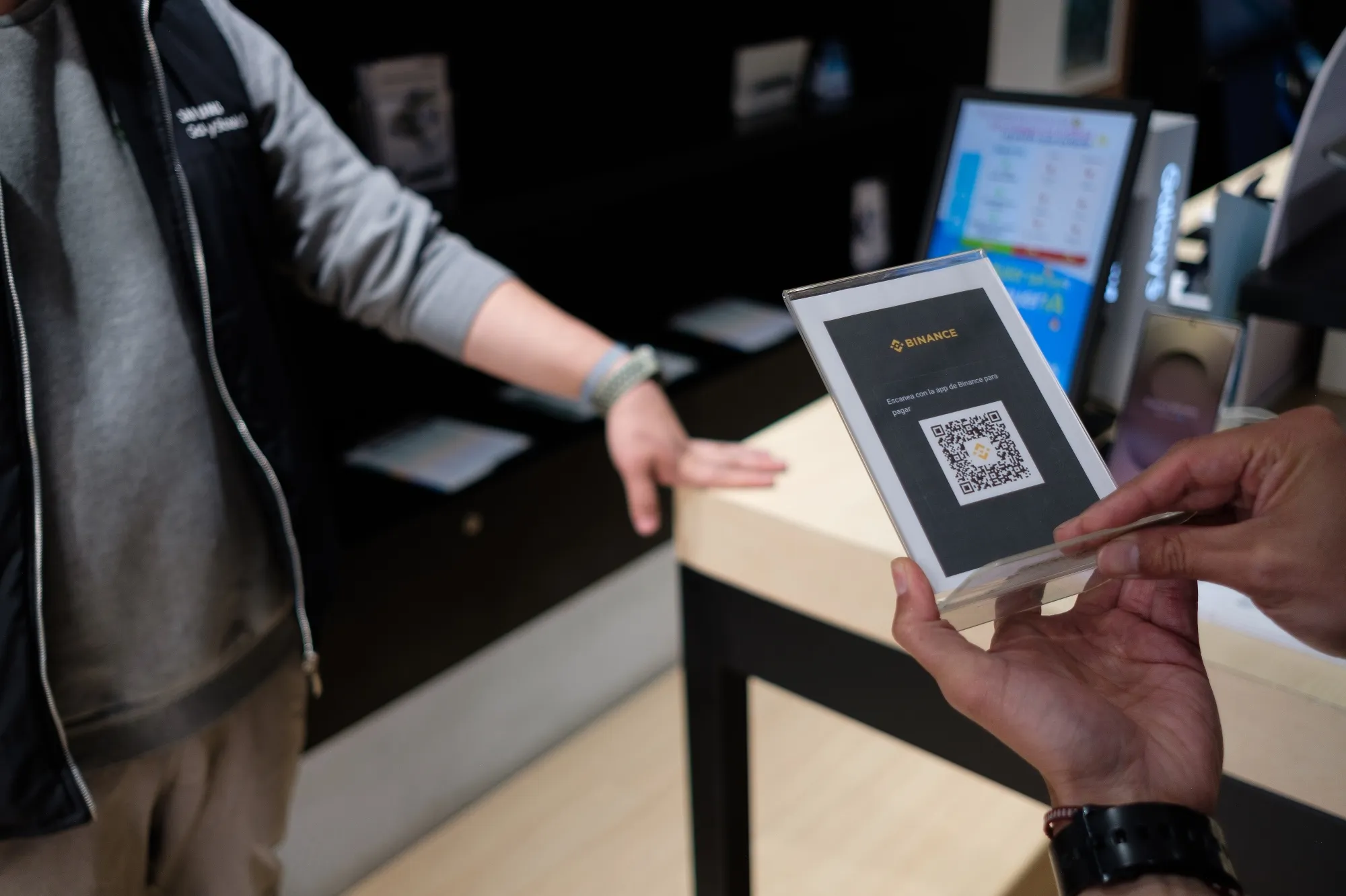 仮想通貨で支払い、インフレ高騰ボリビアで日常風景に－実需が後押し - Bloomberg