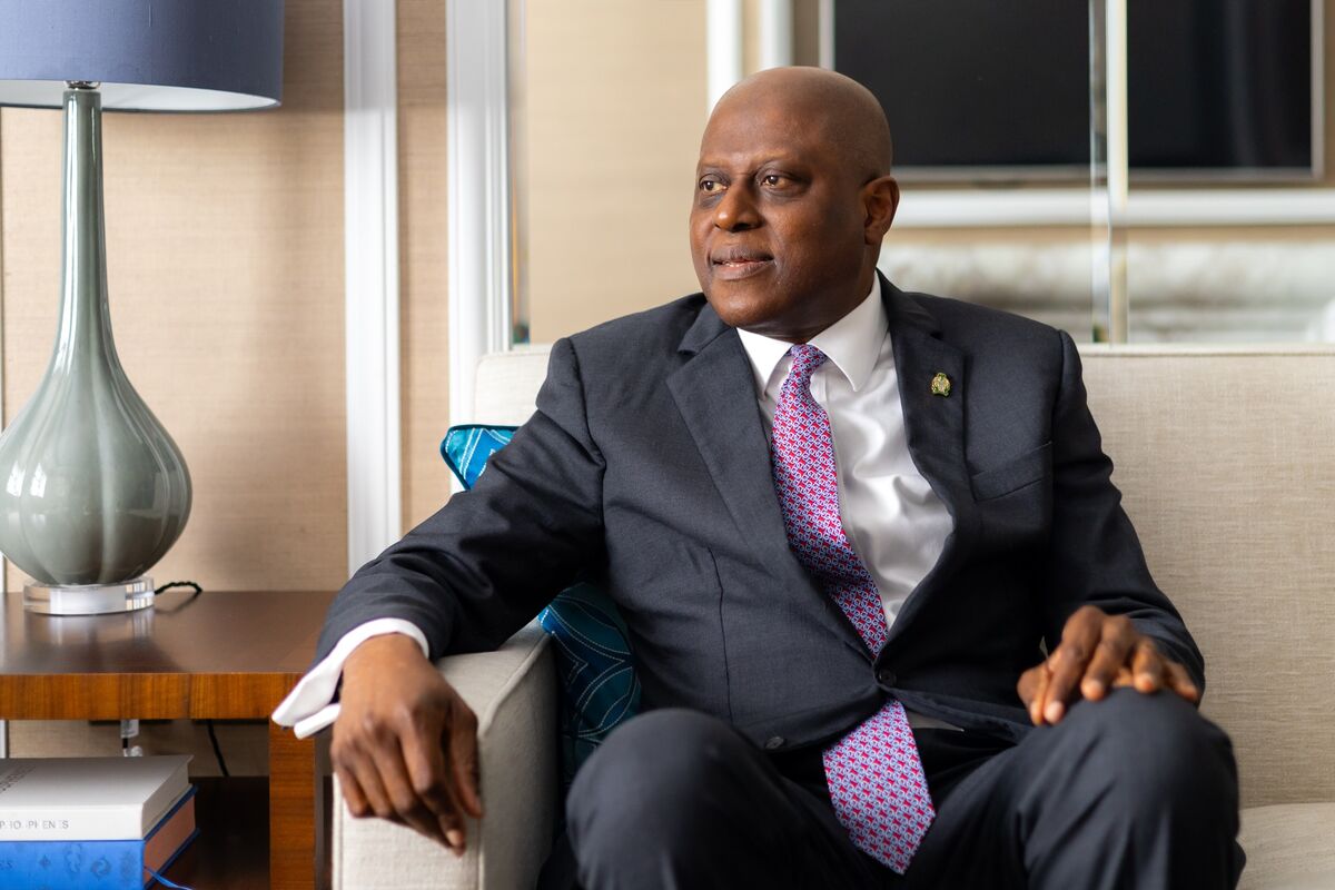 Nigeria Central Bank Chief Replaces Finance Minister on IMF Trip