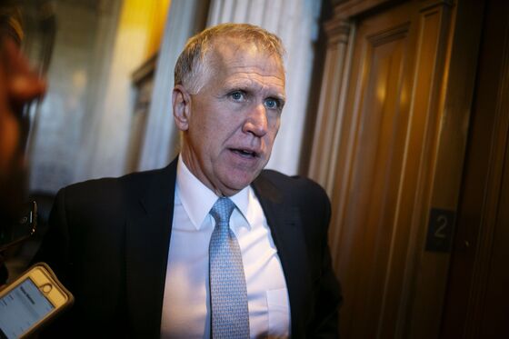GOP Senator Seeks Hearing on Fed ‘Danger’ After Dudley Op-Ed