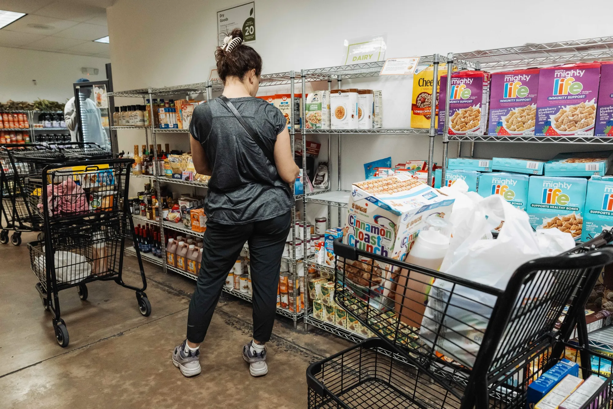 US Consumer Spending Paradox 2026 | Value-Oriented Demand Surge Amid Wage Stagnation