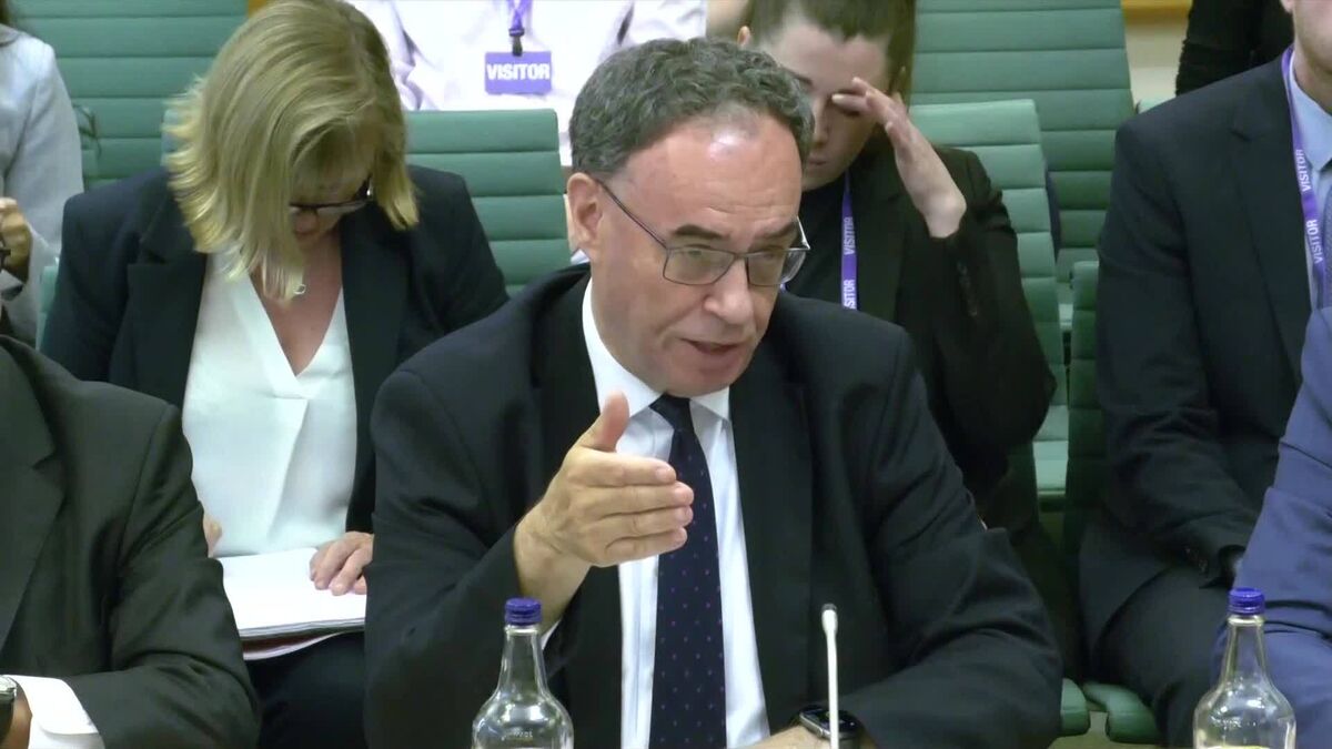 Bailey Says BOE Might Need to Respond If an AI Bubble Bursts