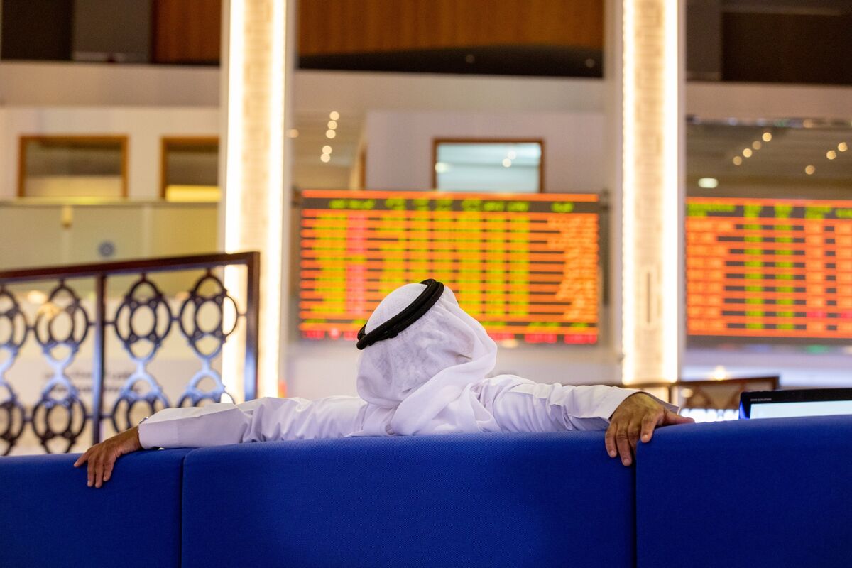 Dubai Stocks Confront Regional Risks After Rally to 10Year High