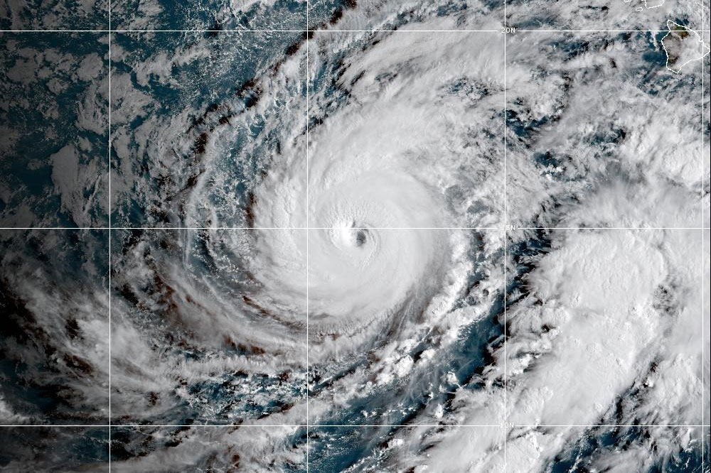 Image associated with story "Hawaii Hurricane Warnings Up as Major Storm Lowell Approaches"
