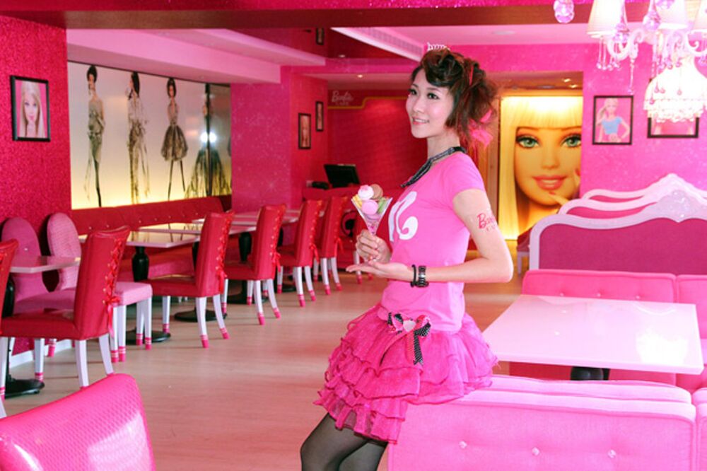 american doll cafe