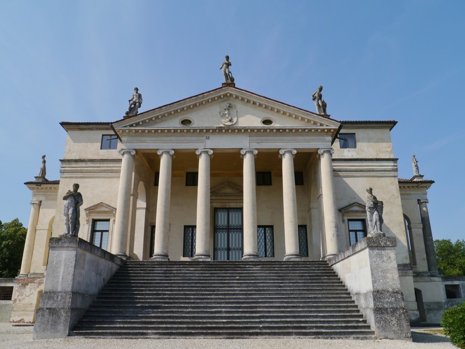 The classical Villa la Rotonda, designed by Andrea Palladio, in Vincenza, Italy. 
