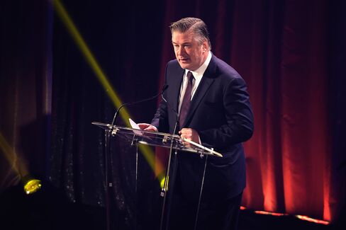 Alec Baldwin stumping for the arts