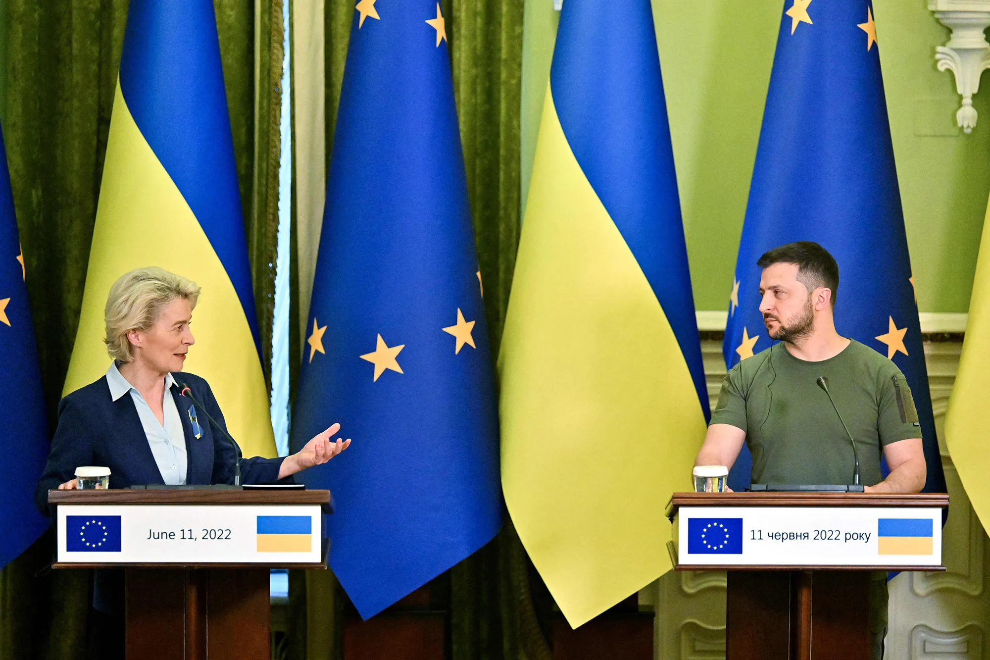 Ukrainian President Volodymyr Zelenskiy and European Commission President Ursula von der Leyen in Kyiv on June 11.