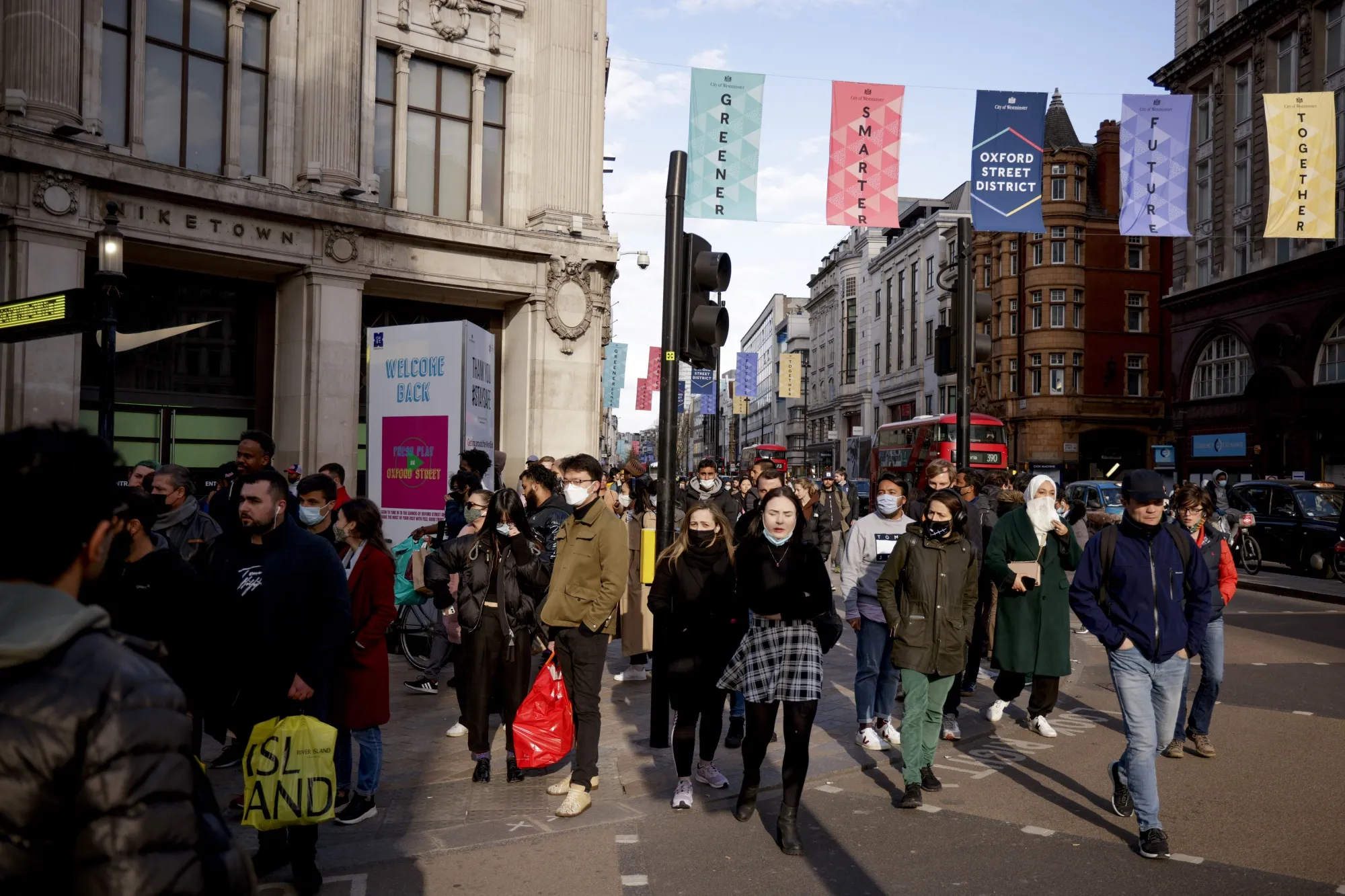 England’s Lockdown Eases Again as Shops and Pub Gardens Reopen