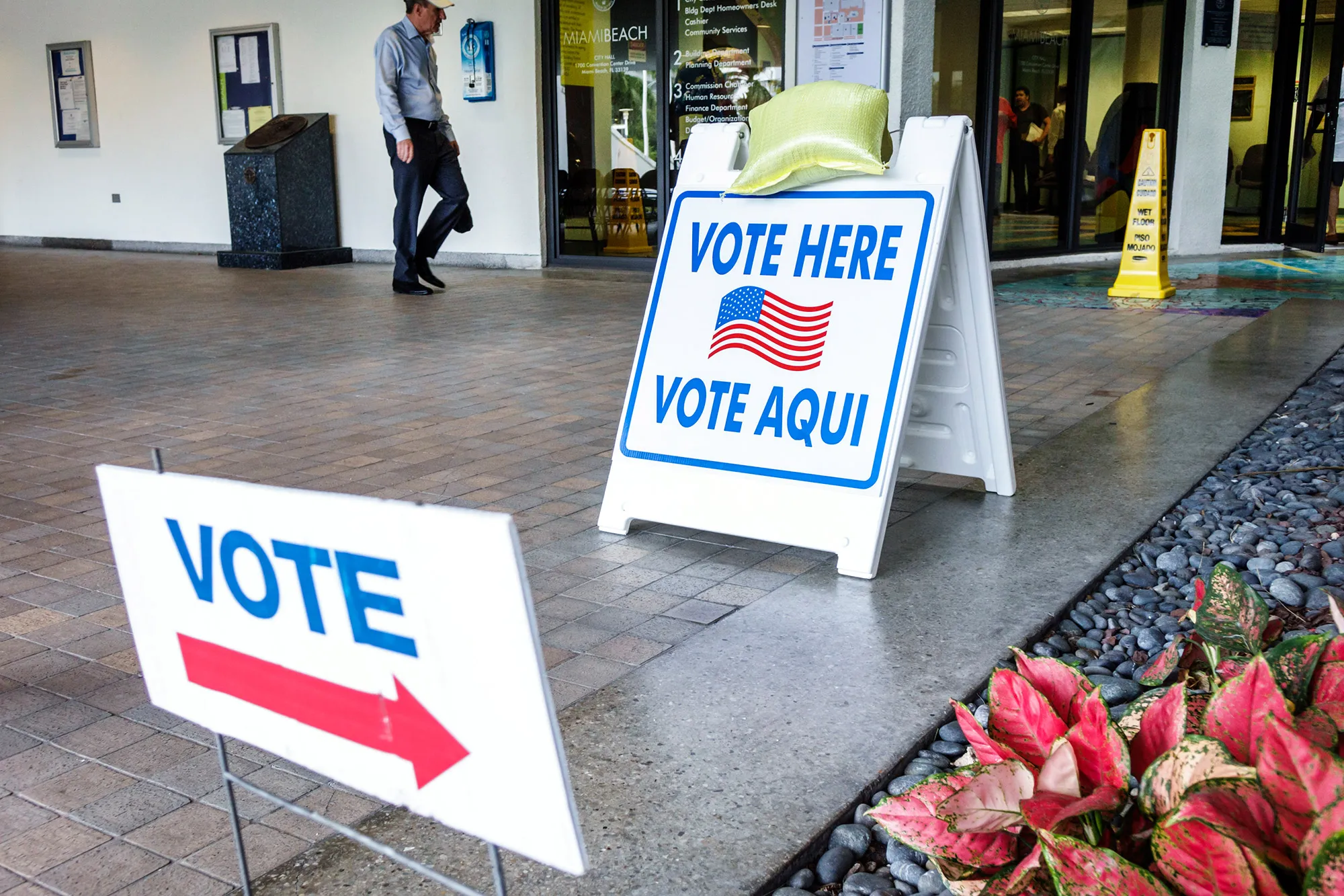 Voting signs in Miami Beach, Florida.&nbsp;