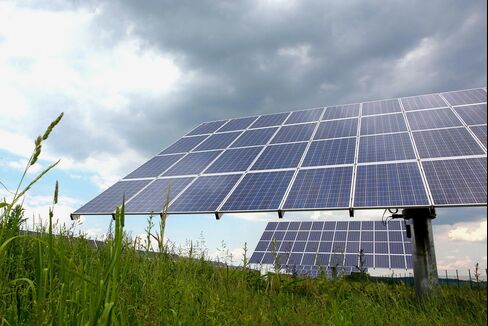 Clean Energy Investment Declines for Second Year to $254 Billion