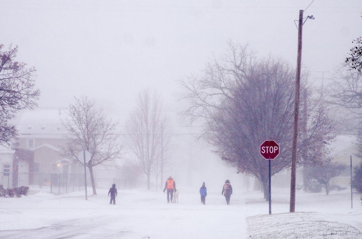 US Natural Gas Production Slumps, Pipes Frozen in Cold Weather, Rising Demand – Bloomberg