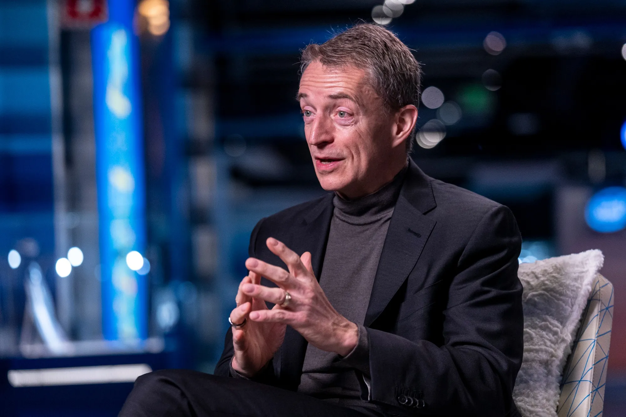 Intel (INTC) Sees Sales Picking Up in Coming Years as It Makes Comeback -  Bloomberg