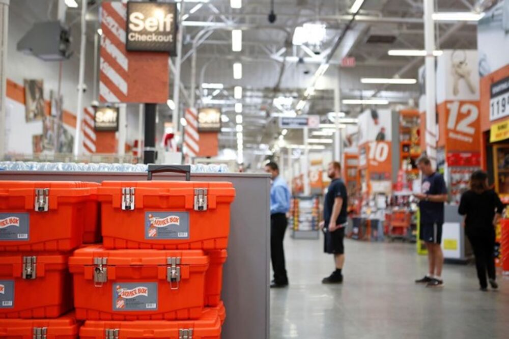 Home Depot Didn T Encrypt Credit Card Data Former Workers Say Former Home Depot Managers Depict C Level Security Before The Hack