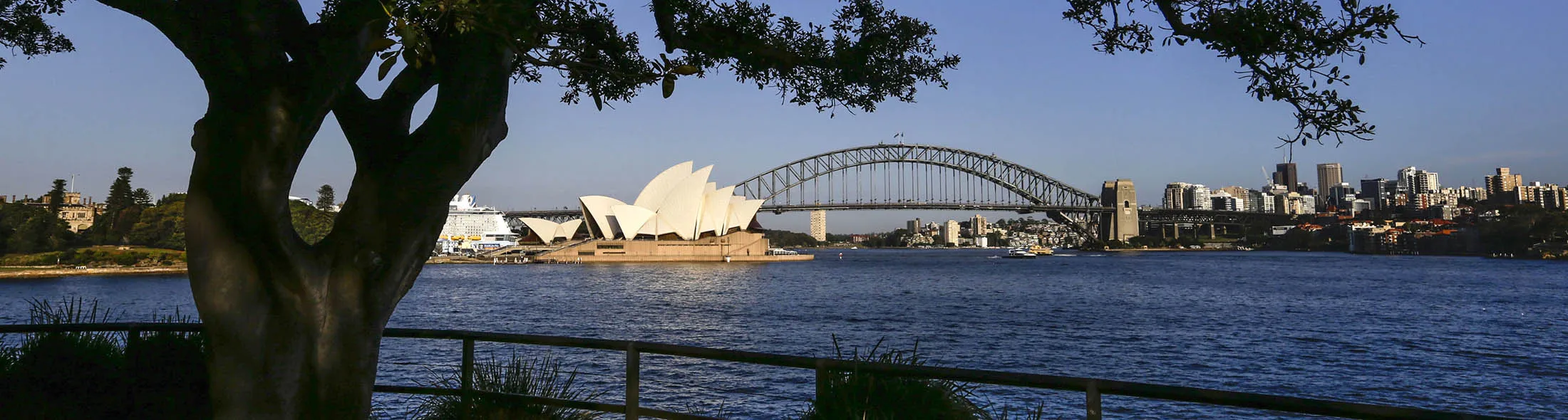 1489016404_sydney bridge australia lede