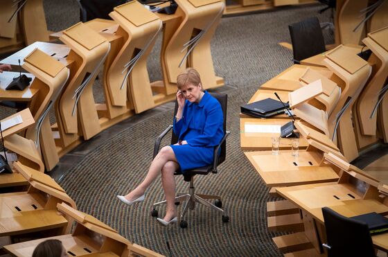 Sturgeon Wants Scots Independence Vote Early in Next Parliament