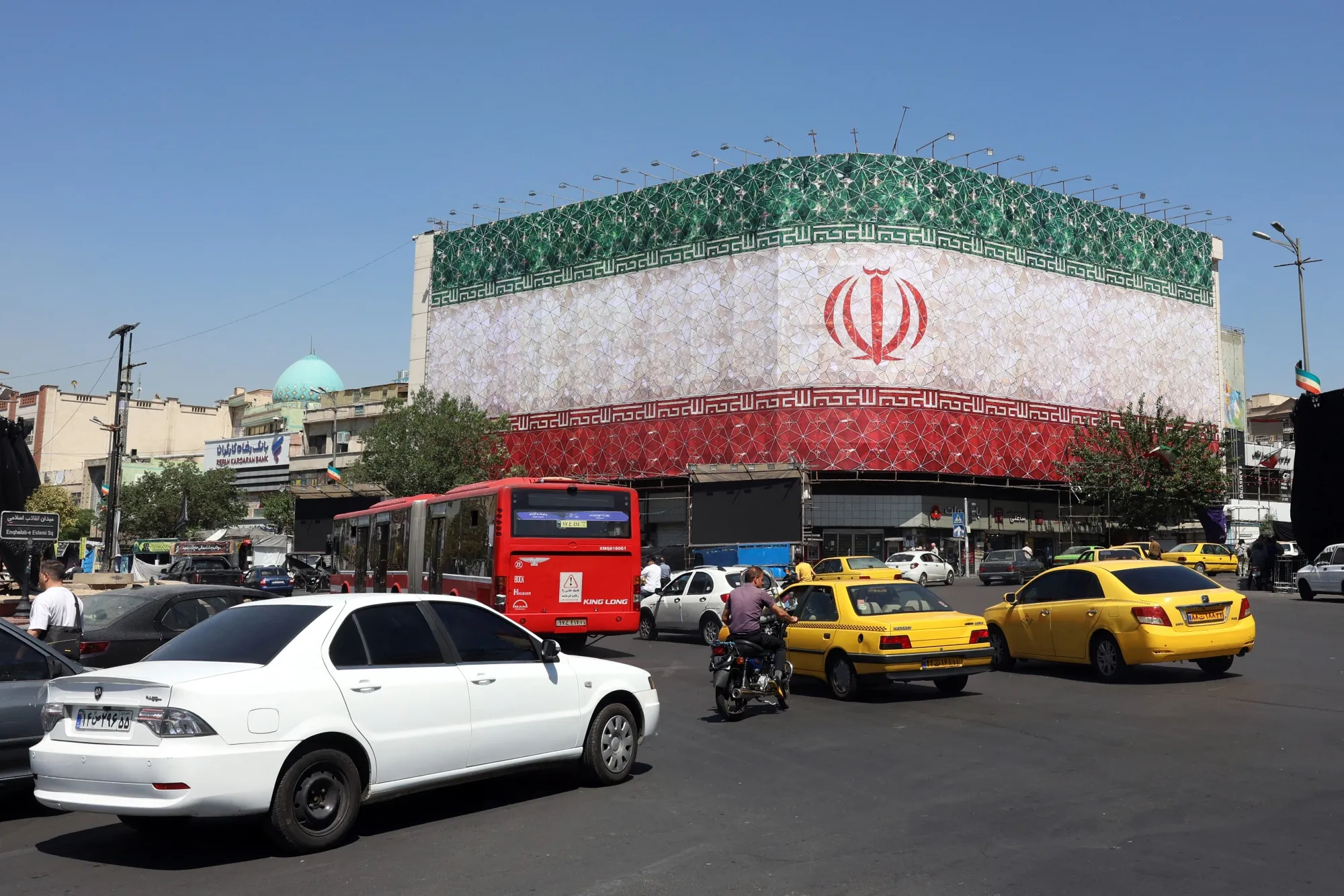 Bessent to detail US plans to isolate Iran's economy Monday; Trump threatened 'ECONOMIC D-DAY' to end Middle East stalemate
