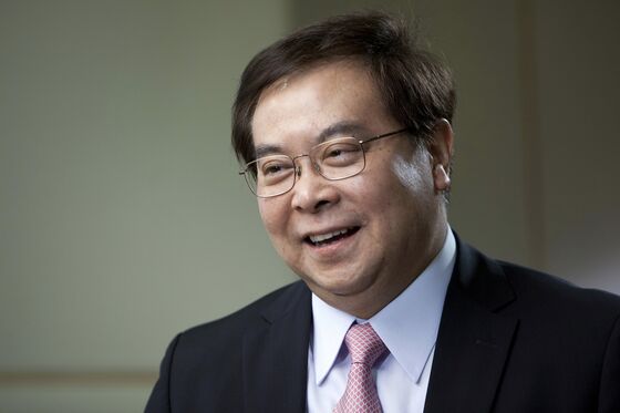 OCBC Chief Favors Internal Candidates for Next Leader