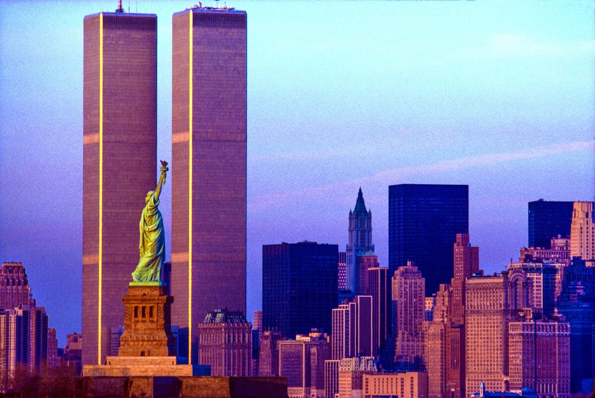 Twin Towers Falling Ajikaxia