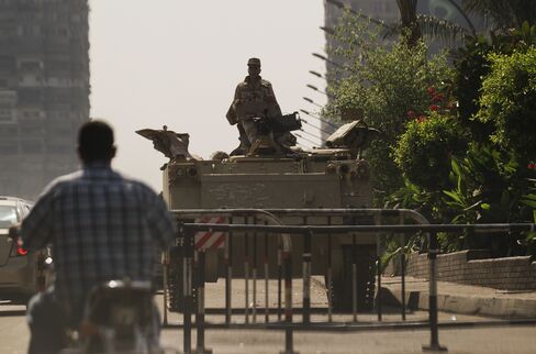 Egyptian Stocks Fall Most Since June as Violence Sparks Protests