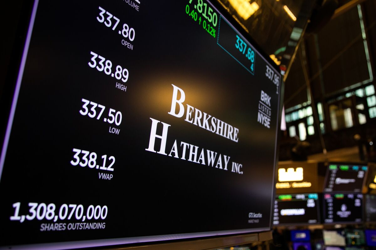 Berkshire Stock Hits New High, Moving on From Buffett’s Exit