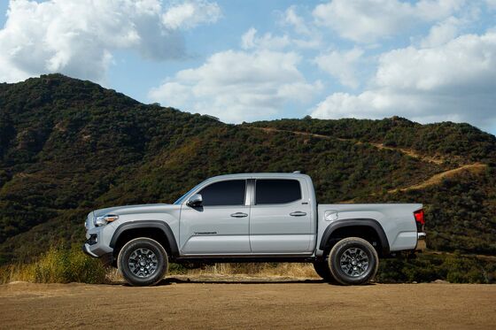 Toyota’s Tacoma Pickup Takes On All Comers and Remains on Top