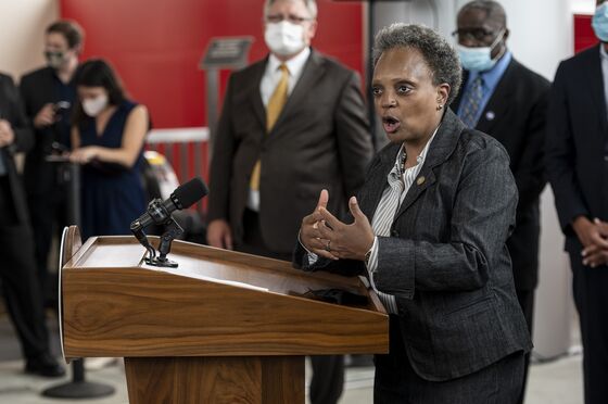 Chicago to Require Vaccine Proof for Patrons of Indoor Venues