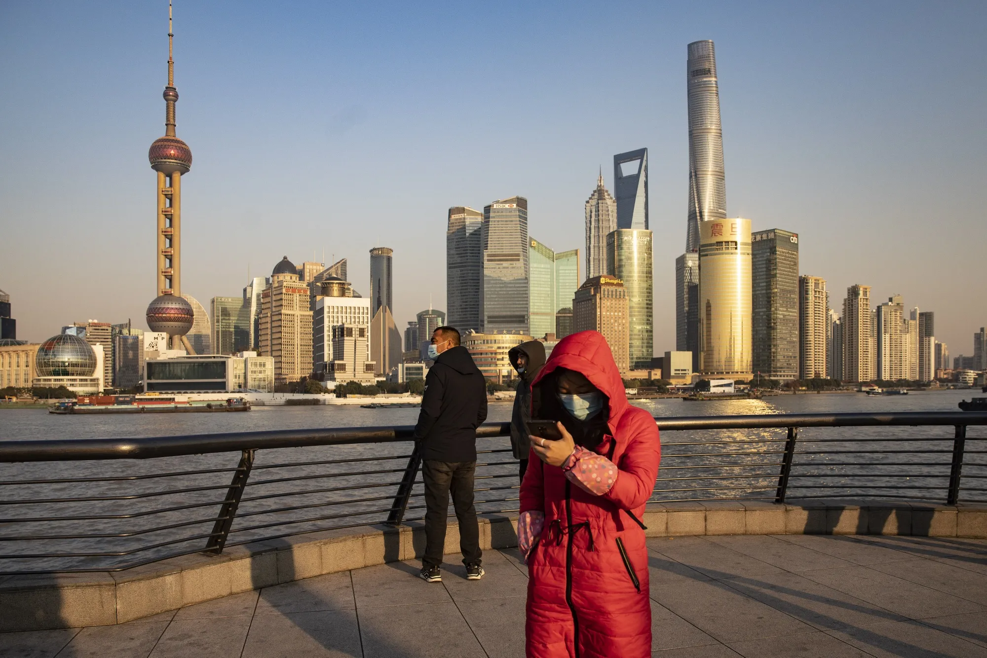 Views of Shanghai As China's Central Bank Going It Alone Spurs an Influx of Capital