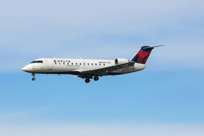 Delta Air Lines Bombardier CRJ 200 Landing In New York